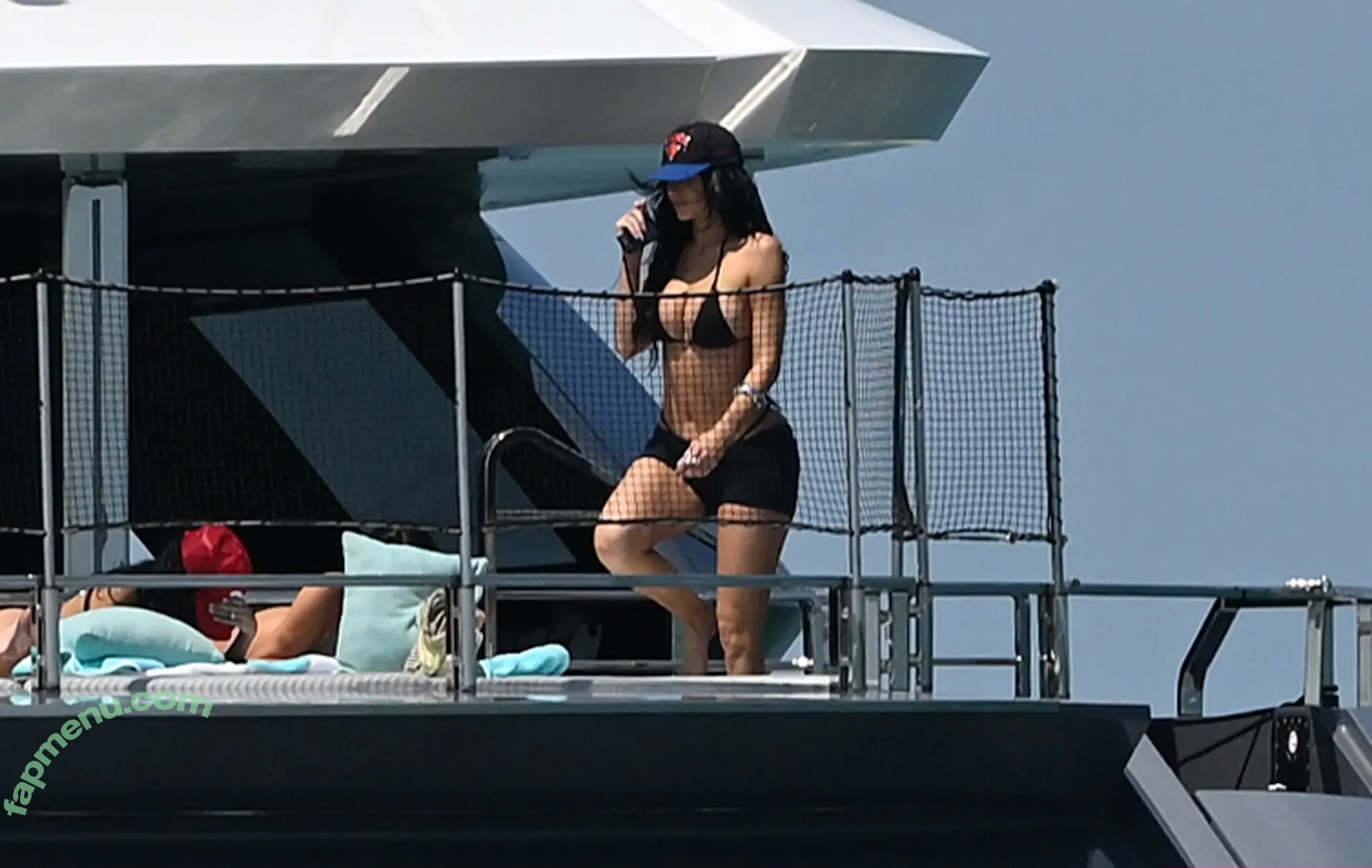 Kylie Jenner nude photo #1667 (KylieJenner / kyliejenner.2)