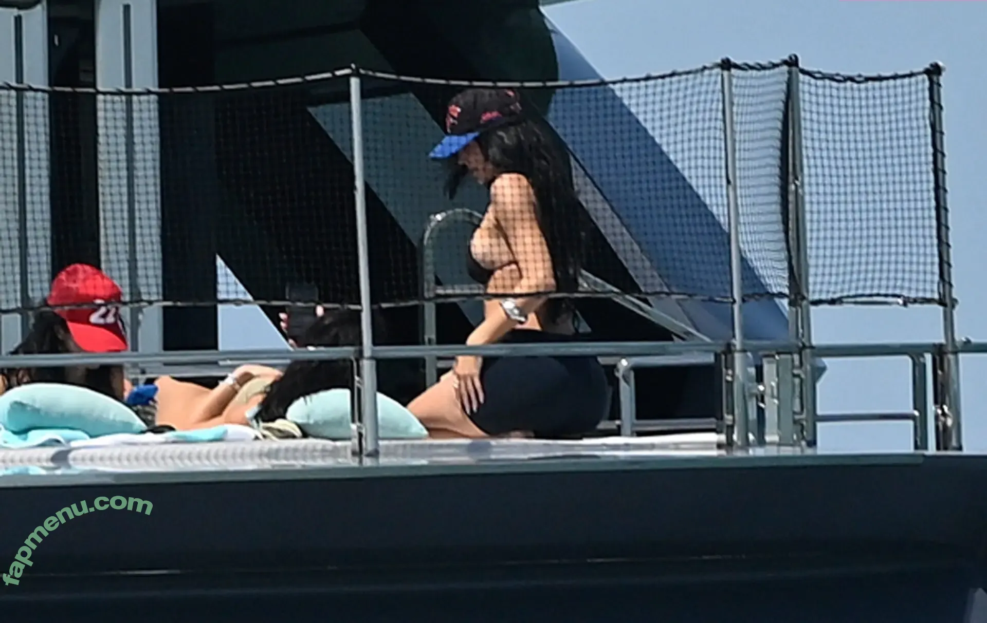 Kylie Jenner nude photo #1668 (KylieJenner / kyliejenner.2)