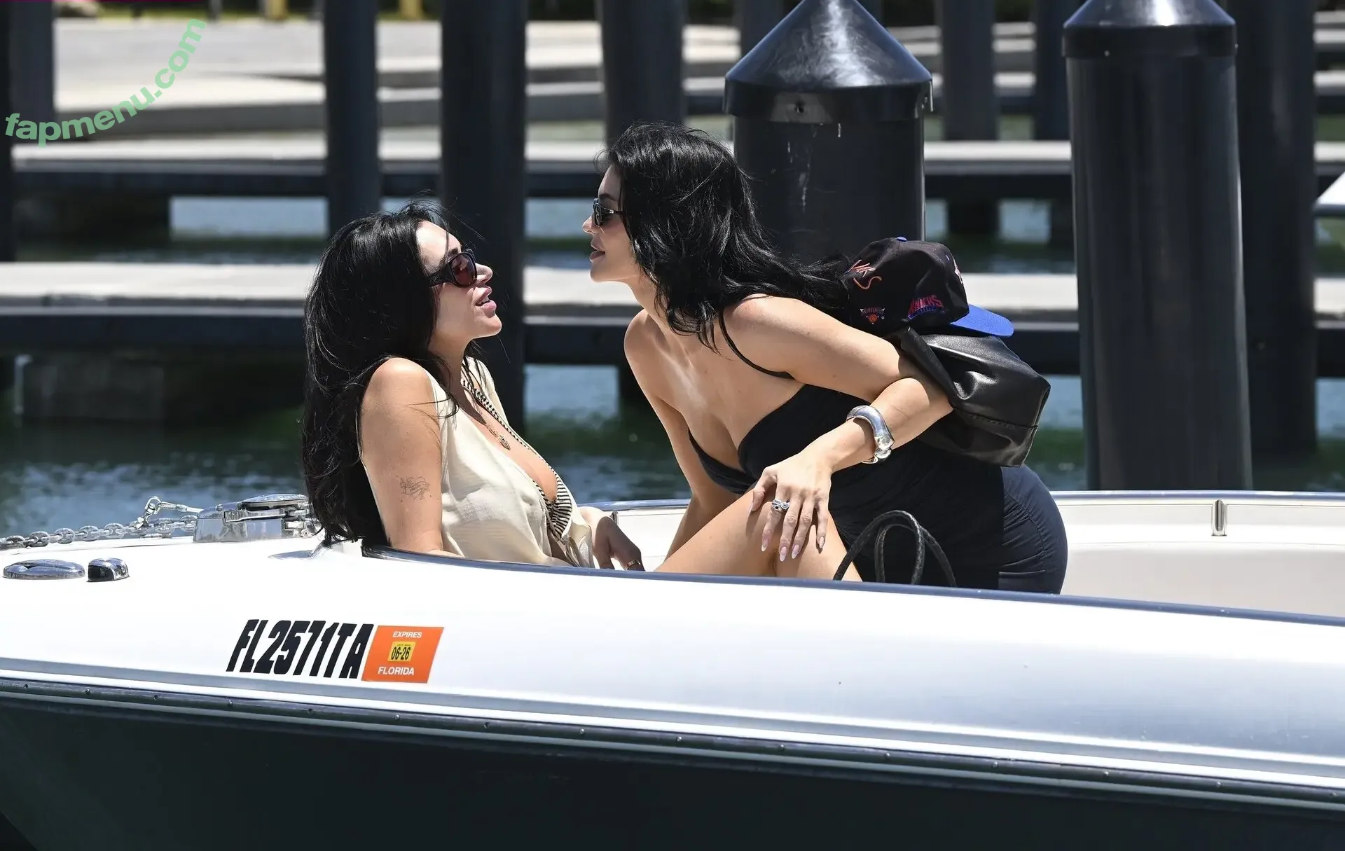 Kylie Jenner nude photo #1683 (KylieJenner / kyliejenner.2)