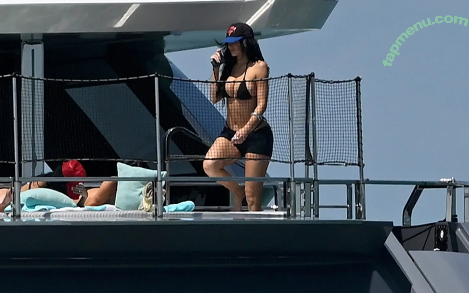 Kylie Jenner nude photo #1711 (KylieJenner / kyliejenner.2)