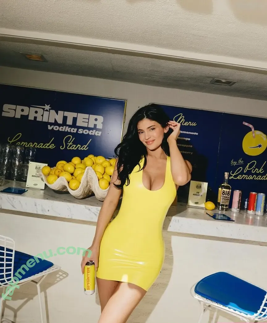Kylie Jenner nude photo #1839 (KylieJenner / kyliejenner.2)