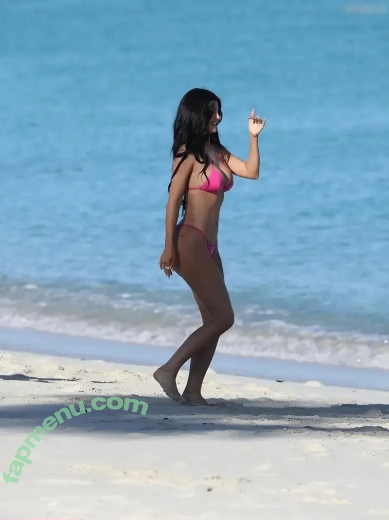 Kylie Jenner nude photo #1883 (KylieJenner / kyliejenner.2)