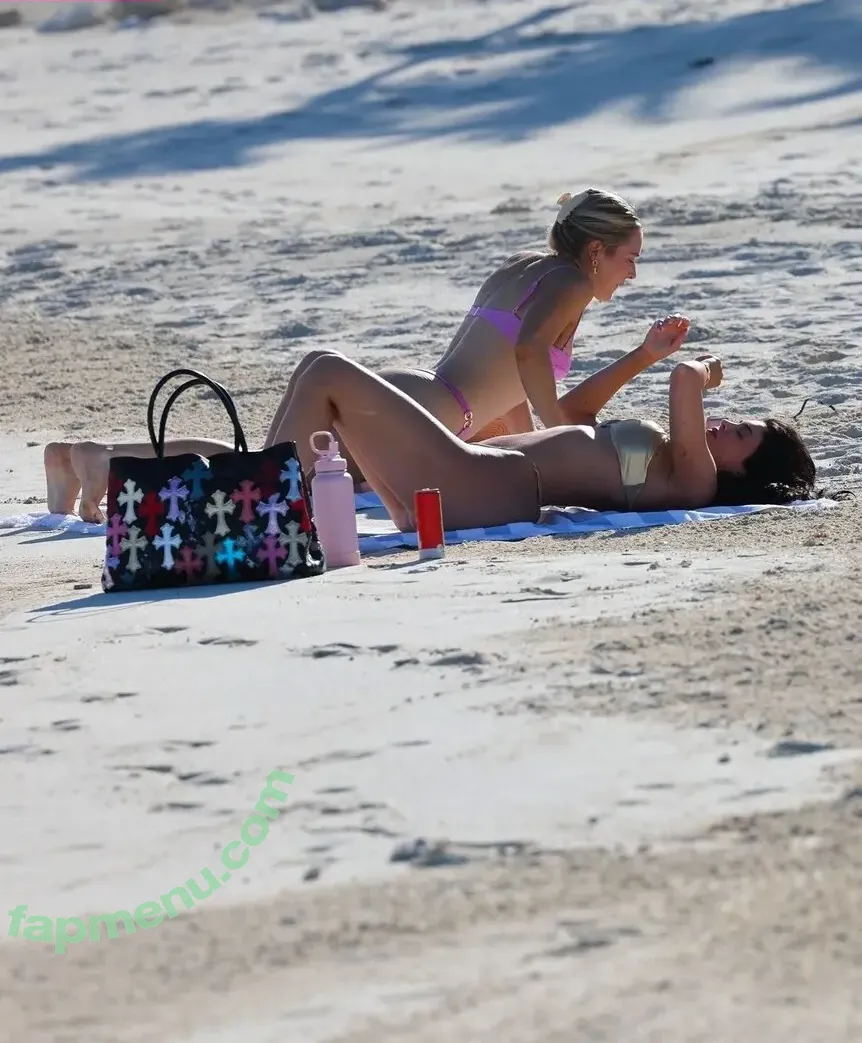 Kylie Jenner nude photo #1955 (KylieJenner / kyliejenner.2)
