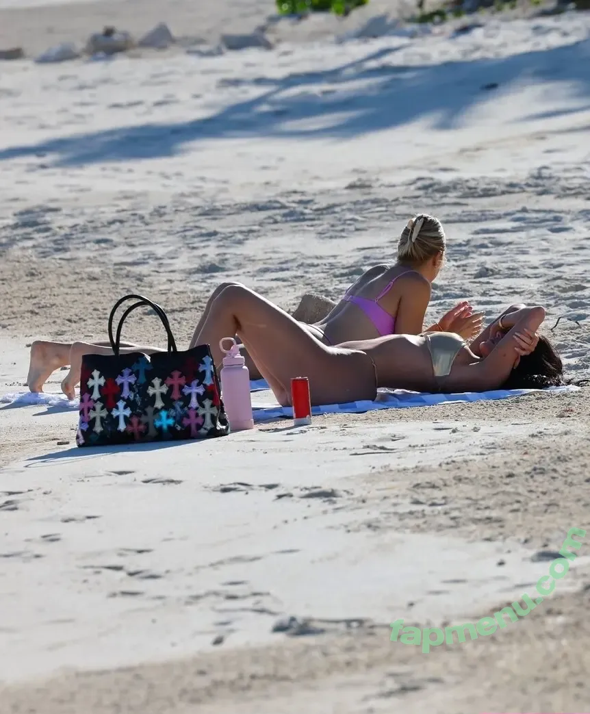 Kylie Jenner nude photo #1957 (KylieJenner / kyliejenner.2)