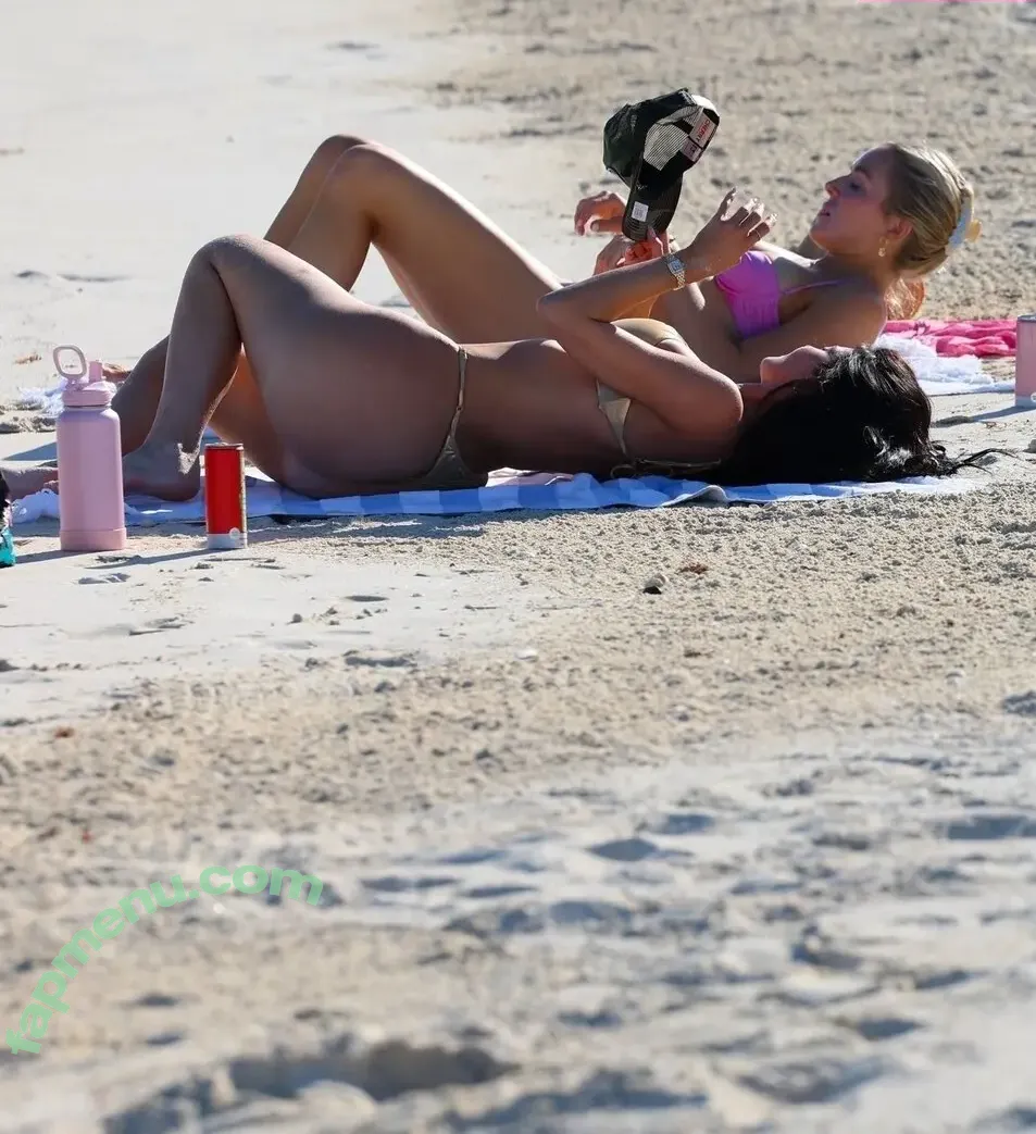 Kylie Jenner nude photo #1961 (KylieJenner / kyliejenner.2)