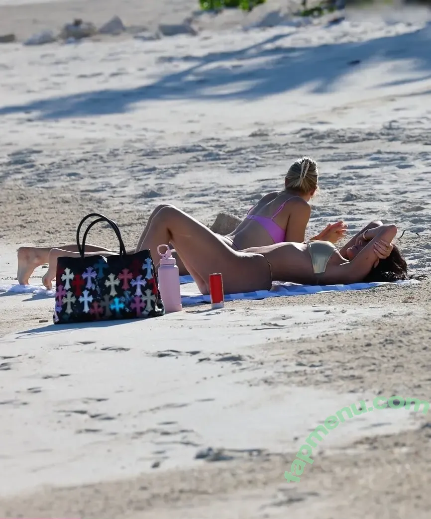 Kylie Jenner nude photo #1975 (KylieJenner / kyliejenner.2)