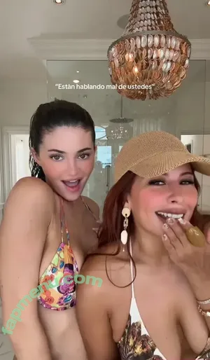 Kylie Jenner / KylieJenner / kyliejenner.2 nude photo #2043