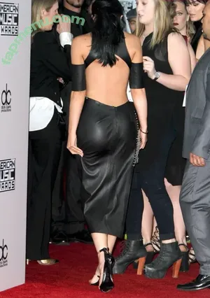 Kylie Jenner / KylieJenner / kyliejenner.2 nude photo #2139