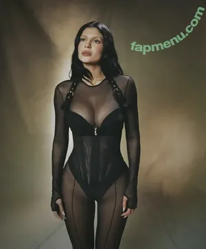 Kylie Jenner / KylieJenner / kyliejenner.2 nude photo #2174