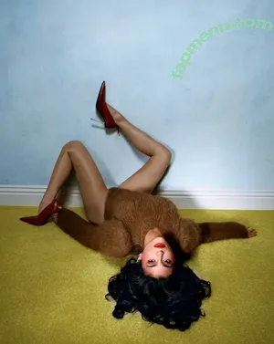 Kylie Jenner / KylieJenner / kyliejenner.2 nude photo #2185