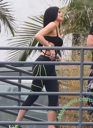 Kylie Jenner / KylieJenner / kyliejenner.2 nude photo #2210