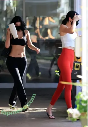 Kylie Jenner / KylieJenner / kyliejenner.2 nude photo #2236