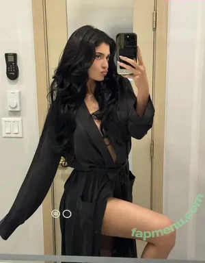 Kylie Jenner / KylieJenner / kyliejenner.2 nude photo #2251
