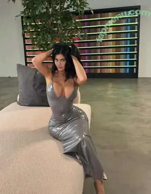 Kylie Jenner / KylieJenner / kyliejenner.2 nude photo #2357