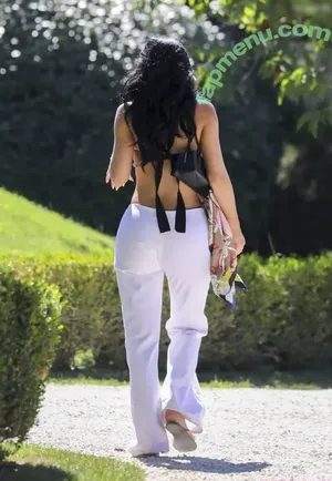 Kylie Jenner / KylieJenner / kyliejenner.2 nude photo #2381