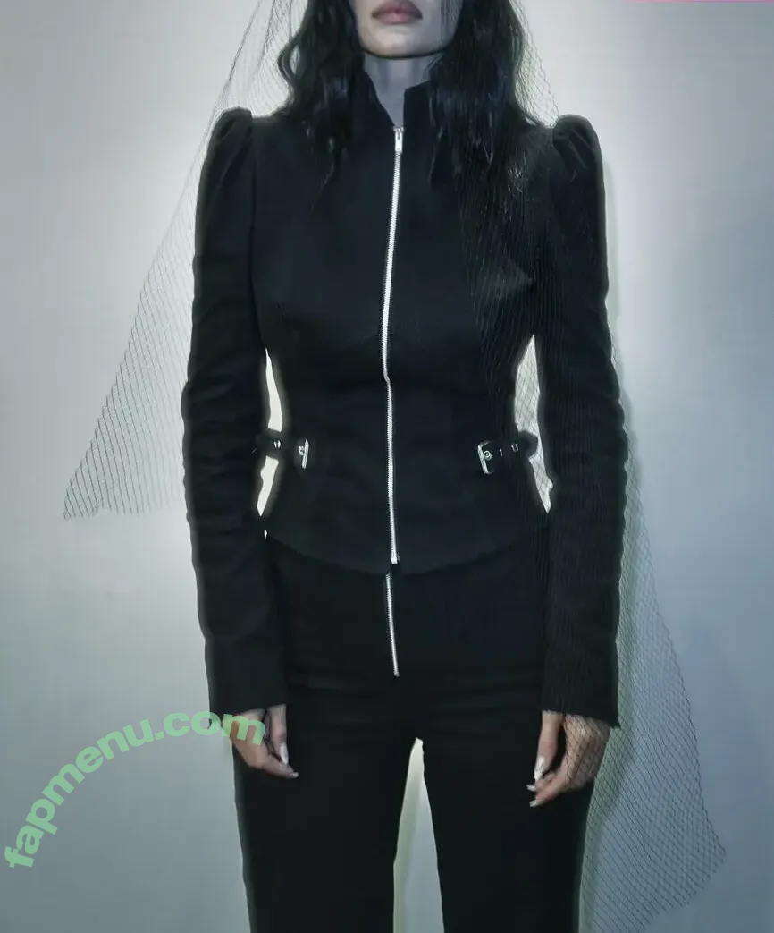 Kylie Jenner nude photo #2170 (KylieJenner / kyliejenner.2)