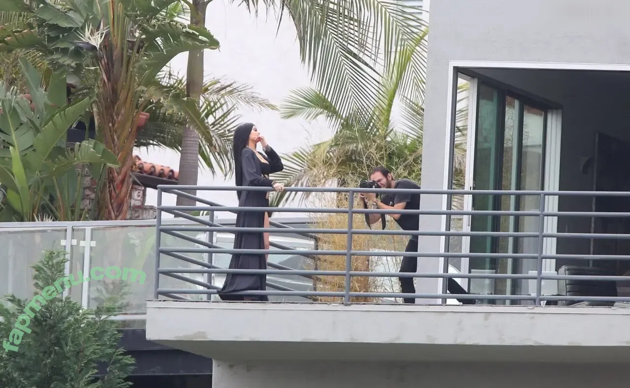 Kylie Jenner nude photo #2212 (KylieJenner / kyliejenner.2)