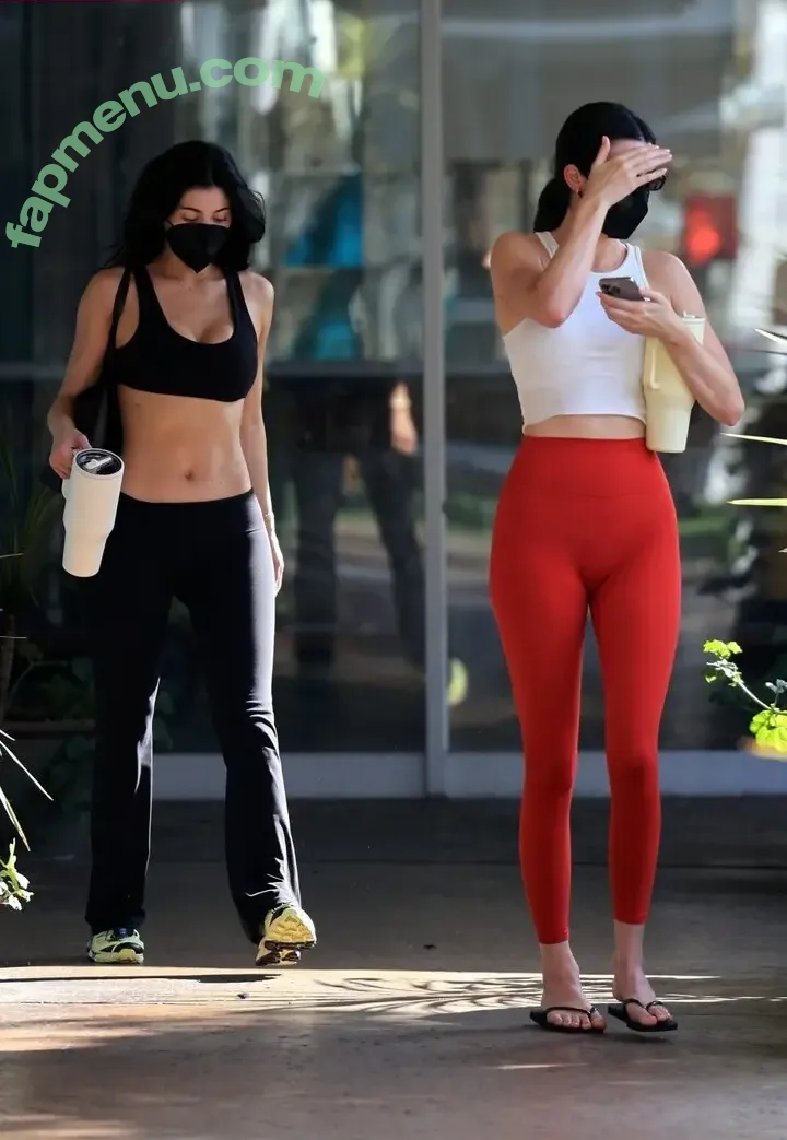 Kylie Jenner nude photo #2248 (KylieJenner / kyliejenner.2)