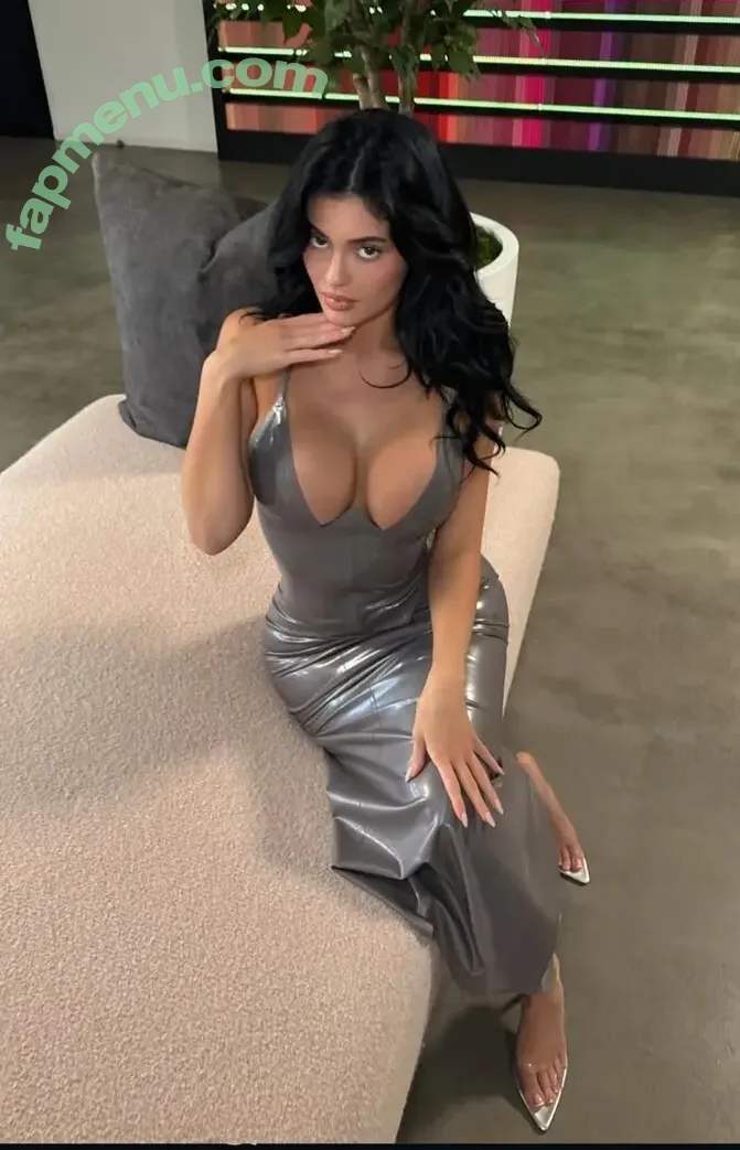 Kylie Jenner nude photo #2343 (KylieJenner / kyliejenner.2)