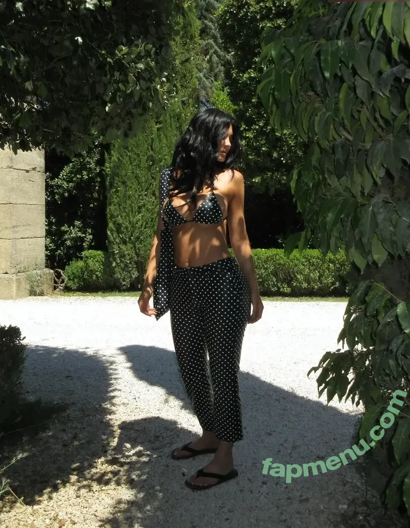 Kylie Jenner nude photo #2391 (KylieJenner / kyliejenner.2)