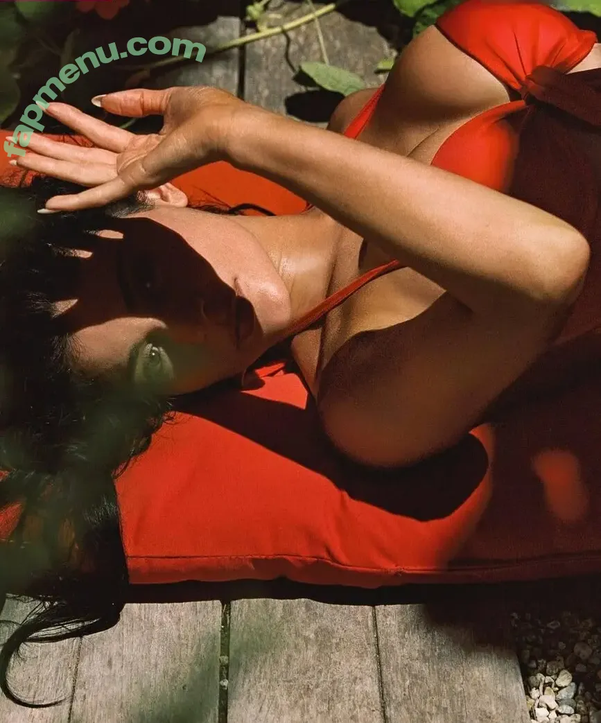 Kylie Jenner nude photo #2414 (KylieJenner / kyliejenner.2)