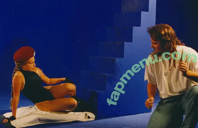 Kylie Minogue nude photo #0907 (kylieminogue)