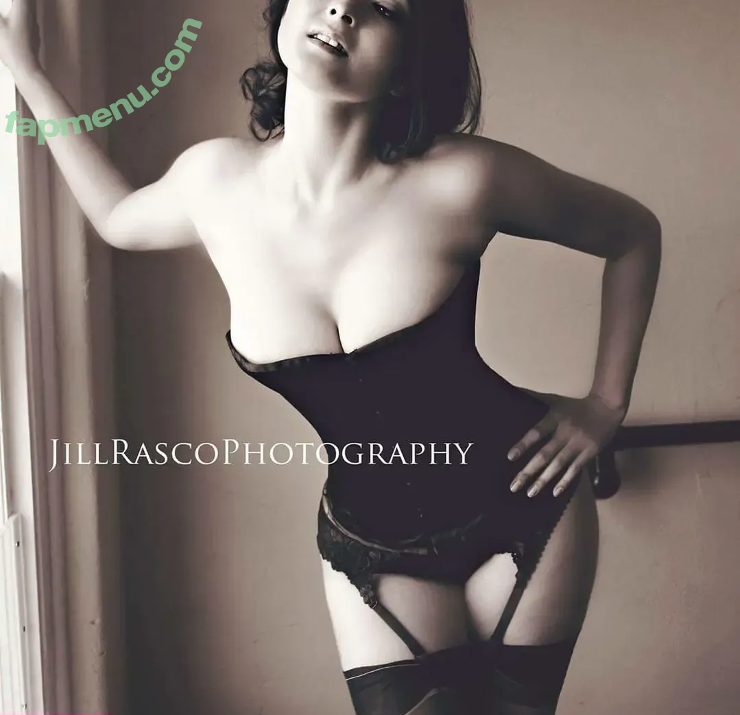 La Divina nude photo #0001 (DivinaBurlesque / amordivinaexclusiva / ladivinacali / ladydivina)