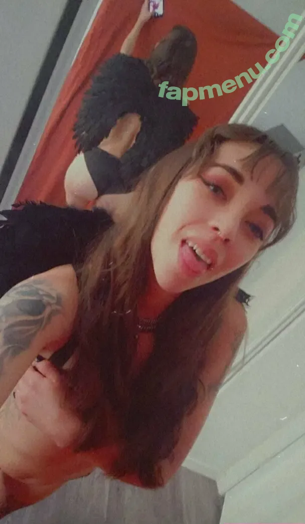laa_petitemort nude photo #0005 (laa_petitemort)
