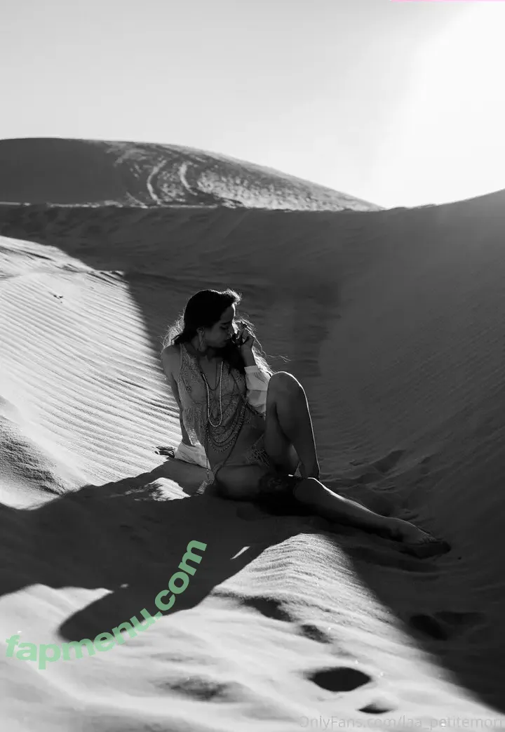 laa_petitemort nude photo #0045 (laa_petitemort)