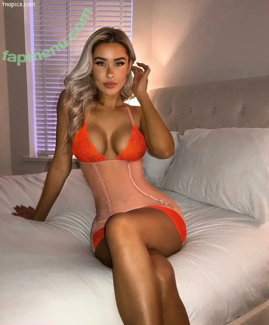 laceymontgomery nude photo #0015 (laceymontgomery)