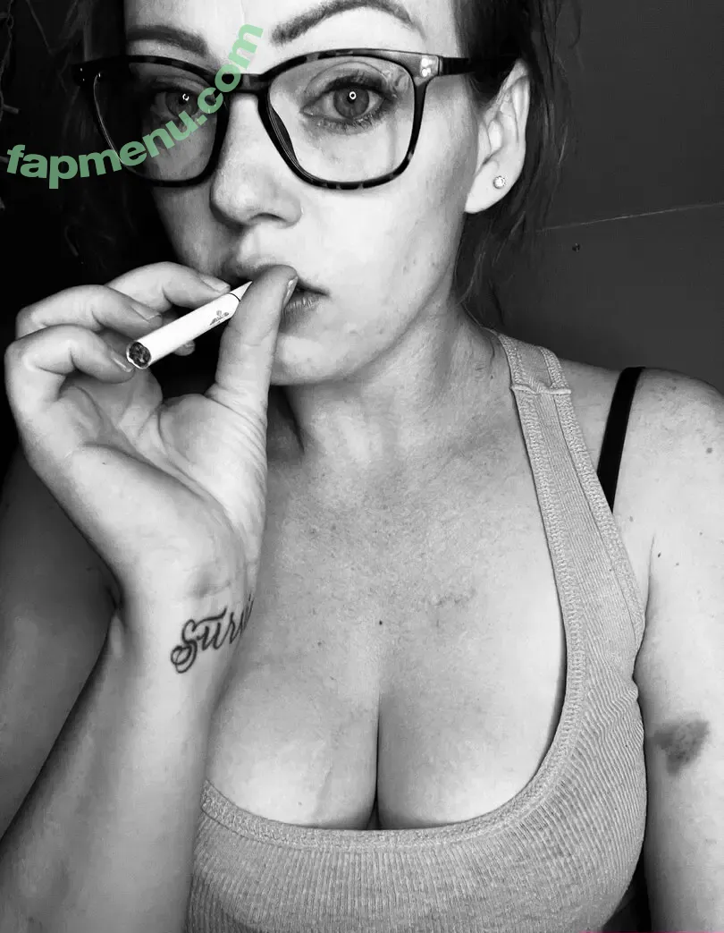 laciethewife nude photo #0011 (ms.laciecoy)