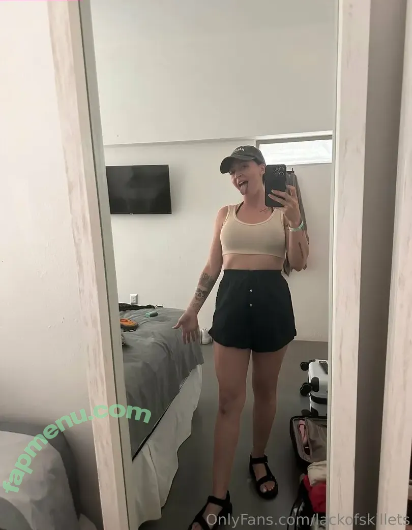lackofskillets nude photo #0164 (lackofsalt__)