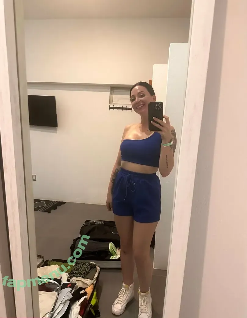 lackofskillets nude photo #0166 (lackofsalt__)