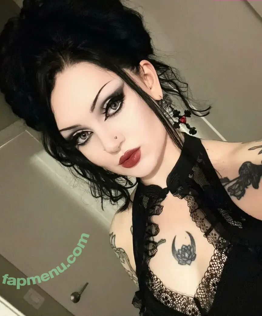lady.scythe nude photo #0010 (lady.scythe)