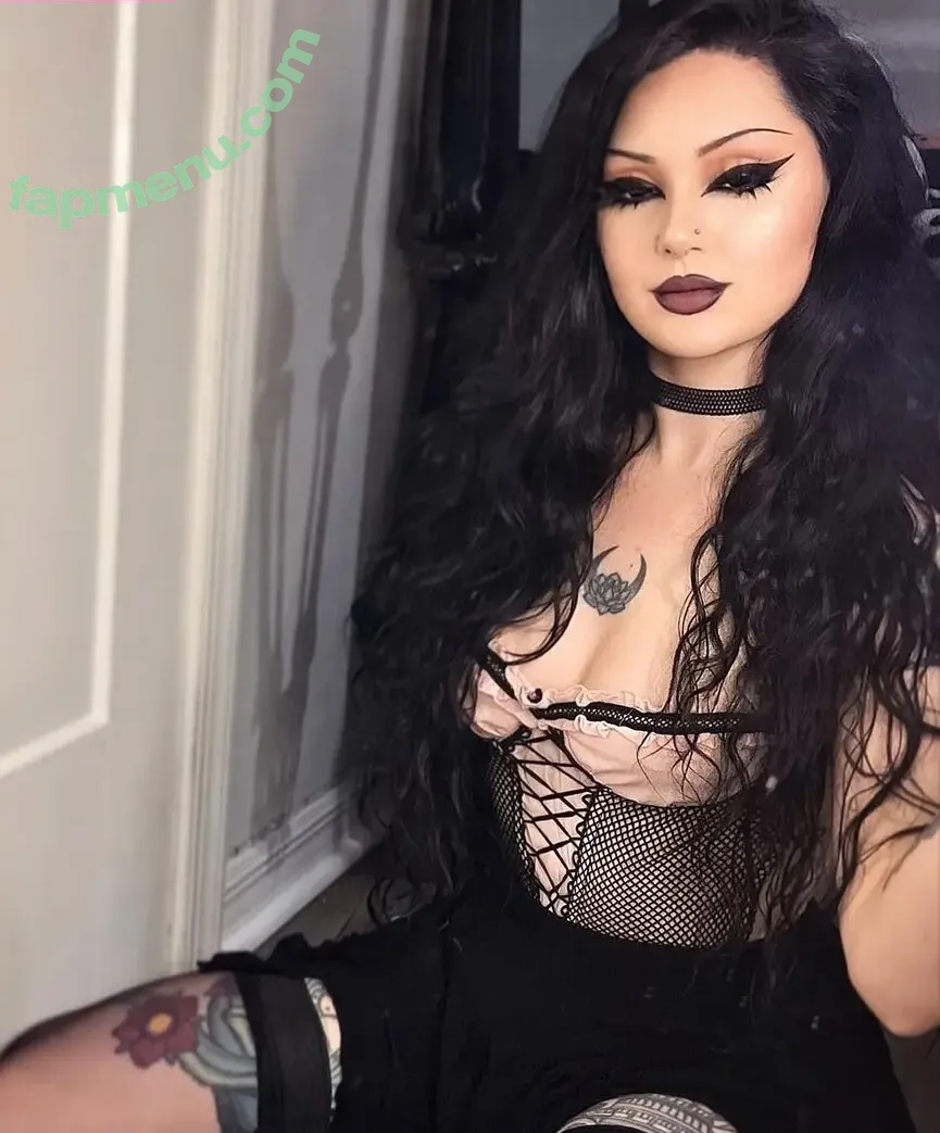 lady.scythe nude photo #0013 (lady.scythe)