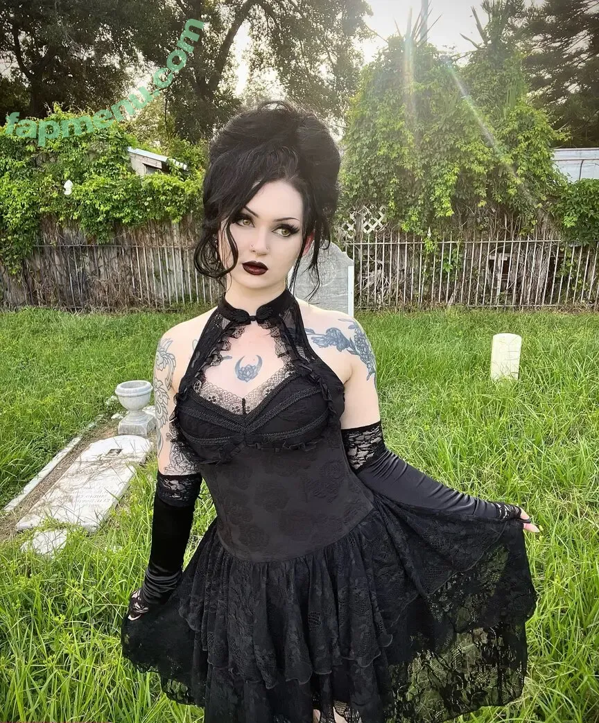 lady.scythe nude photo #0015 (lady.scythe)
