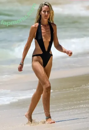 Lady Victoria Hervey / ladyvictoriahervey nude photo #0562