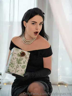 ladybigsecret / ladysecretgr nude photo #0054