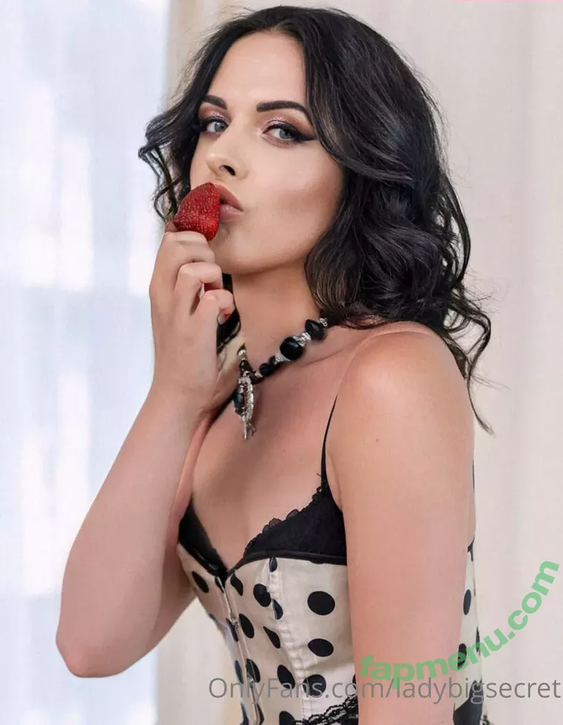 ladybigsecret nude photo #0006 (ladysecretgr)