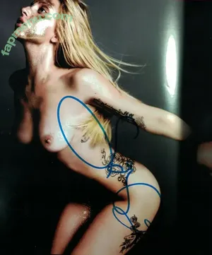  nude photo #0003