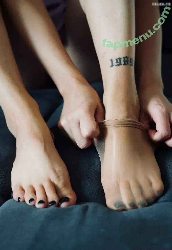 Ladyj_feet nude photo #0062 (Ladyj_feet)