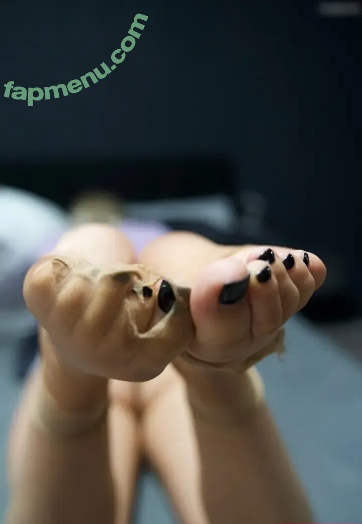 Ladyj_feet nude photo #0070 (Ladyj_feet)