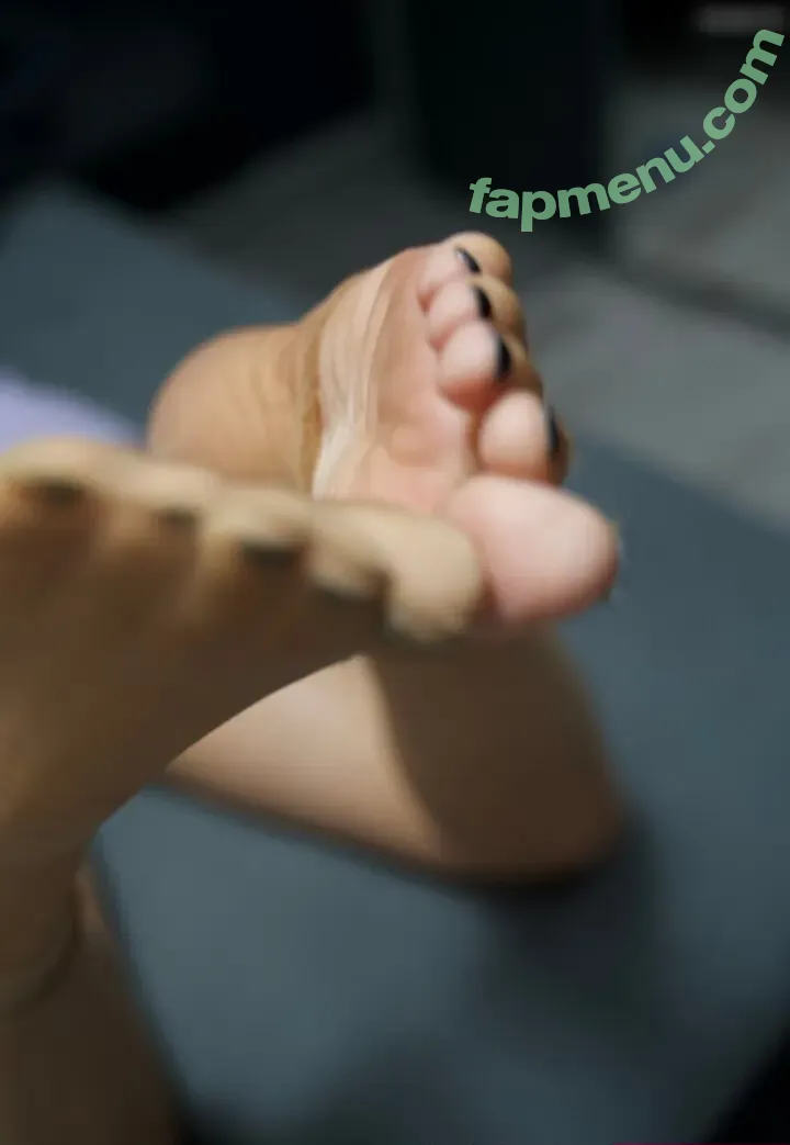 Ladyj_feet nude photo #0072 (Ladyj_feet)