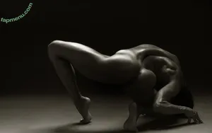  nude photo #0007