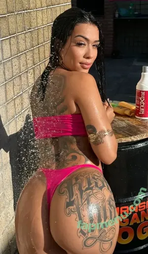 Lais Miranda / laaismiranda_ nude photo #0001