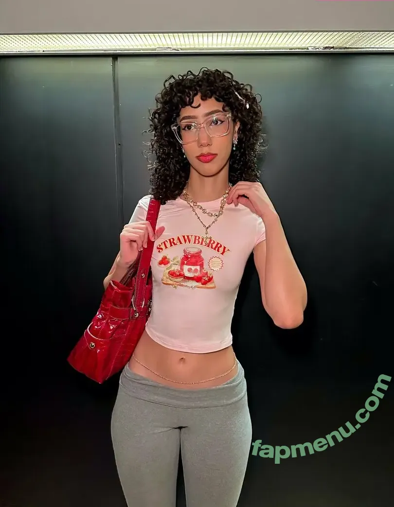 lalayravo nude photo #0001 (lalayravo)