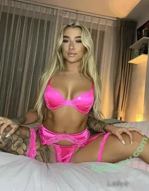  nude photo #0003