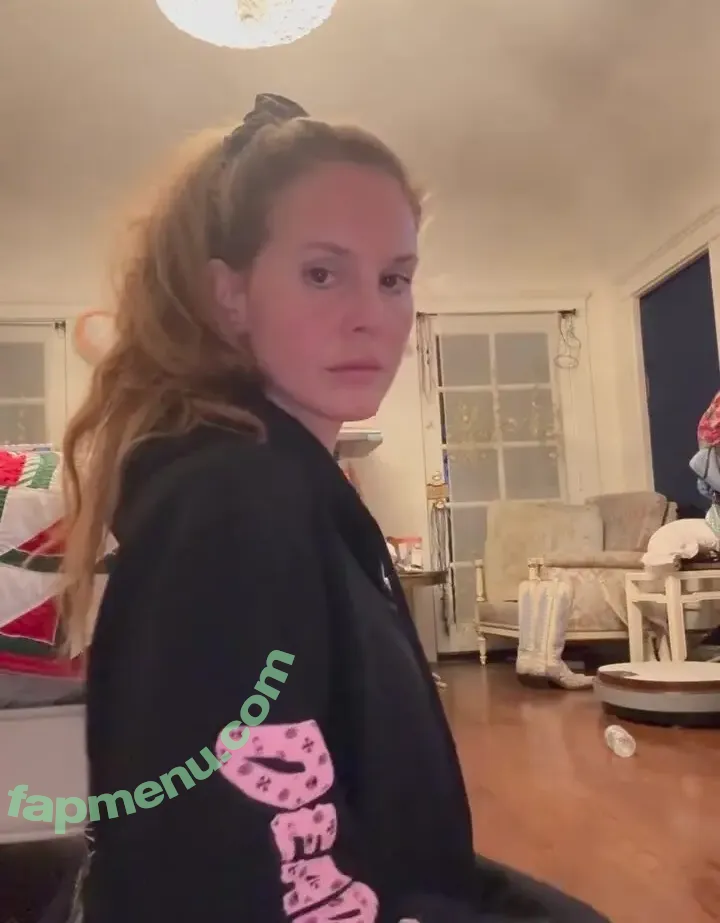 Lana Del Rey nude photo #1098 (lanadelreypictures / lanaraybabyx)