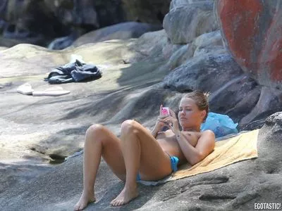 Lara Bingle / MsLWorthington / laraworthington nude photo #0003