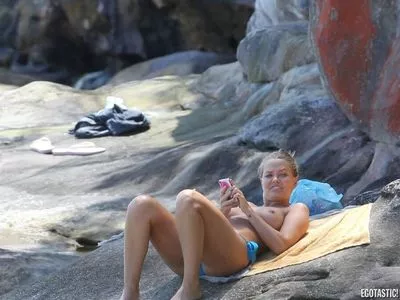 Lara Bingle / MsLWorthington / laraworthington nude photo #0004